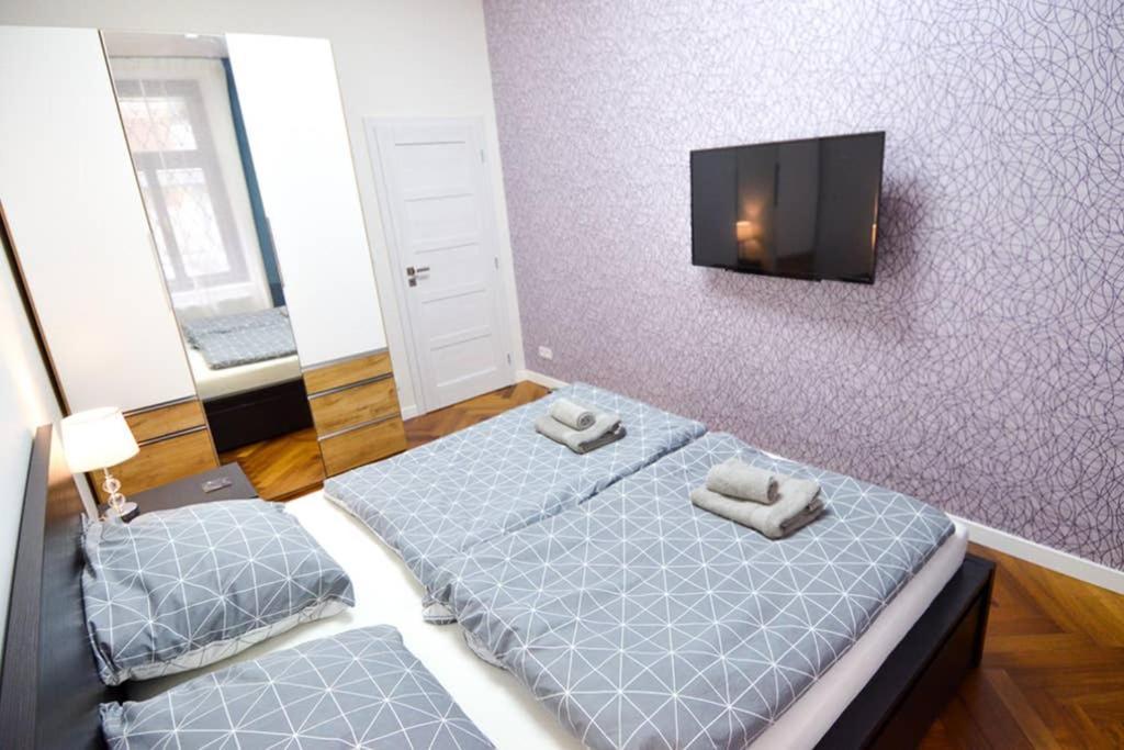 Brandly New Andel * Prague